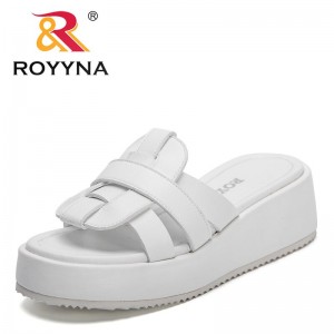 ROYYNA 2022 New Designers Thick-Soled Slippers Women's Summer Sandals High-End Fashion White Beach Sandals Ladies Platform Shoes